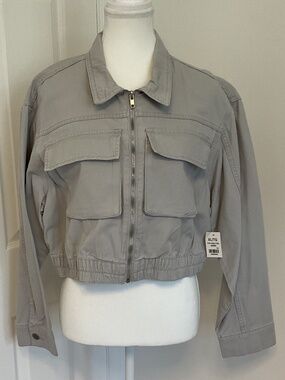 💐NWT💐 🤩Streetwear Society Cropped Cargo Jacket - size XL